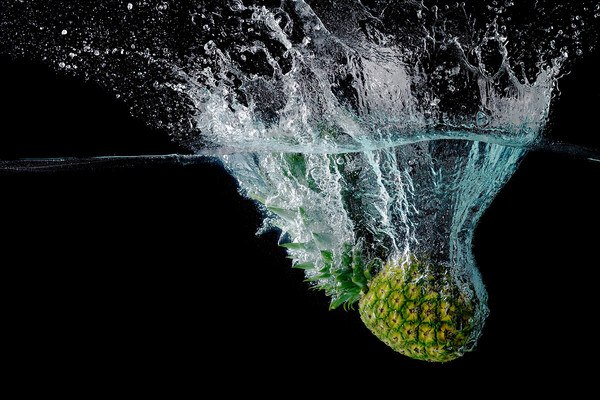Pineapple Water Splash