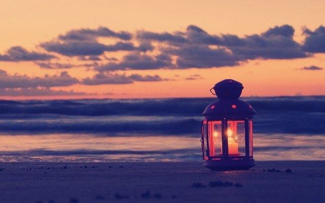 Holiday Beach Lantern